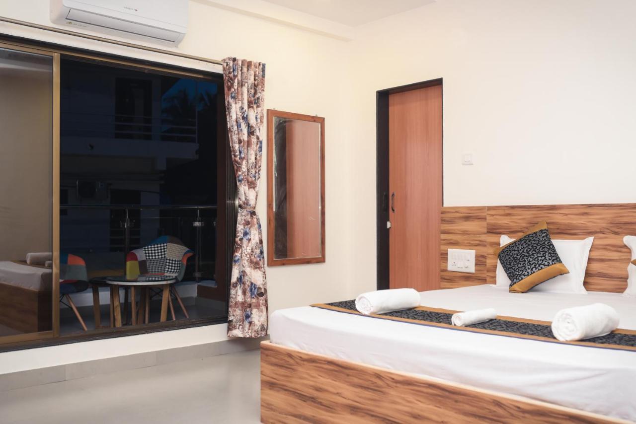 Lotus Hotel Nagaon Beach Alibág Kültér fotó